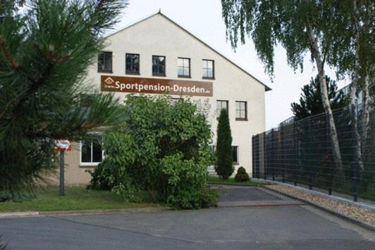Sportpension Dresden Exterior photo